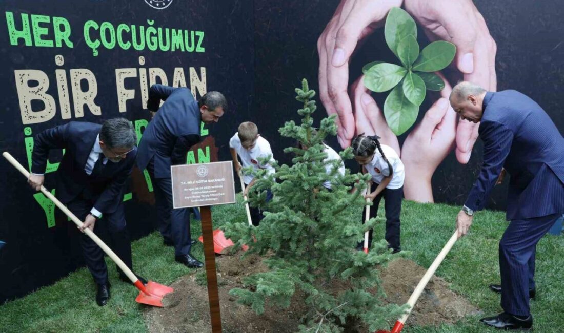 Cumhurbaşkanı Recep Tayyip Erdoğan, Bahçelievler Mümtaz Turhan Sosyal Bilimler Lisesi’nde