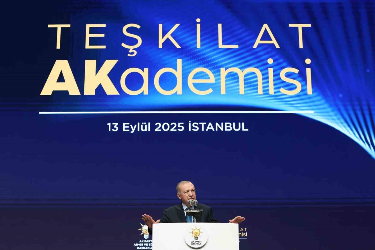 Cumhurbaşkanı ve AK Parti Genel Başkanı Recep Tayyip Erdoğan, Haliç