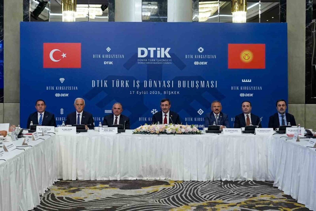 Cumhurbaşkanı Yardımcısı Cevdet Yılmaz, resmi ziyaret kapsamında geldiği Kırgızistan’da katıldığı