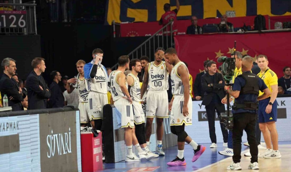 38. Erkekler Cumhurbaşkanlığı Kupası’nda tribünlerde yankılanan ses bombası nedeniyle 3