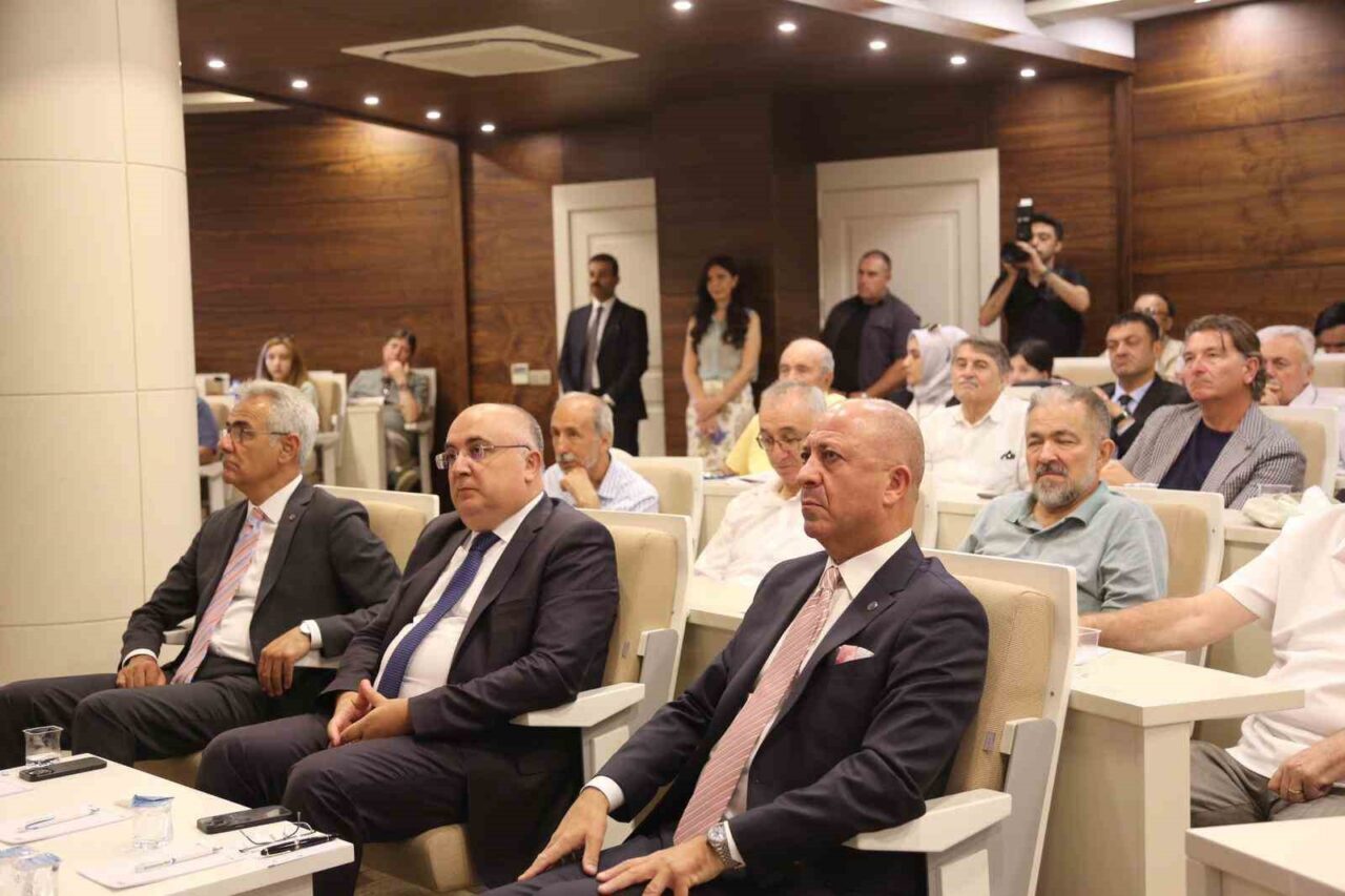 Sivas Ticaret ve Sanayi Odası (STSO) ev sahipliğinde düzenlenen “Cumhuriyeti