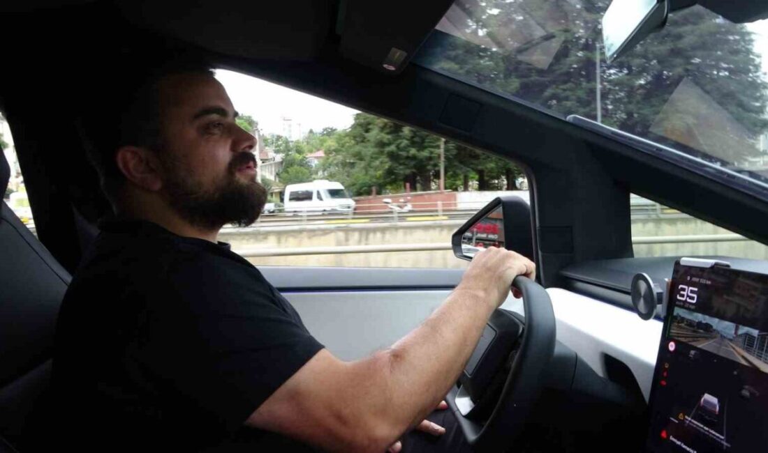 Trabzonlu iş insanı Yavuz İnan, Amerika’dan memleketine getirdiği Tesla Cybertruck