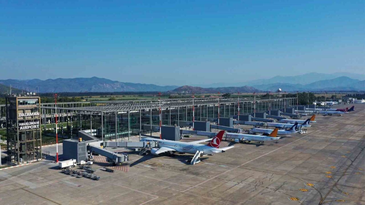 Devlet Hava Meydanları İşletmesinden yapılan açıklamada, Dalaman Havalimanında Ağustos ayında