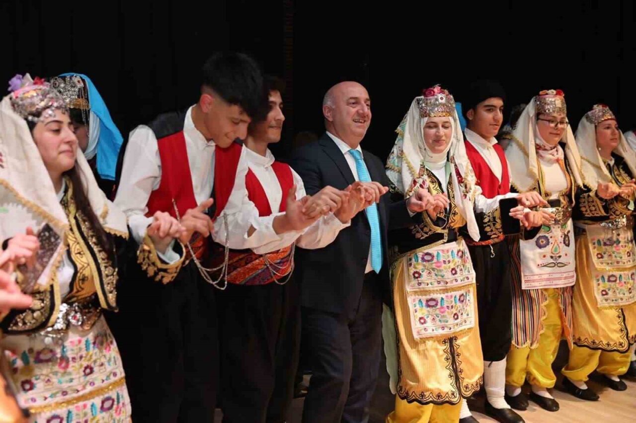 Darıca Belediyesi, geleneksel halk kültürünü yaşatmak amacıyla her yaş grubuna