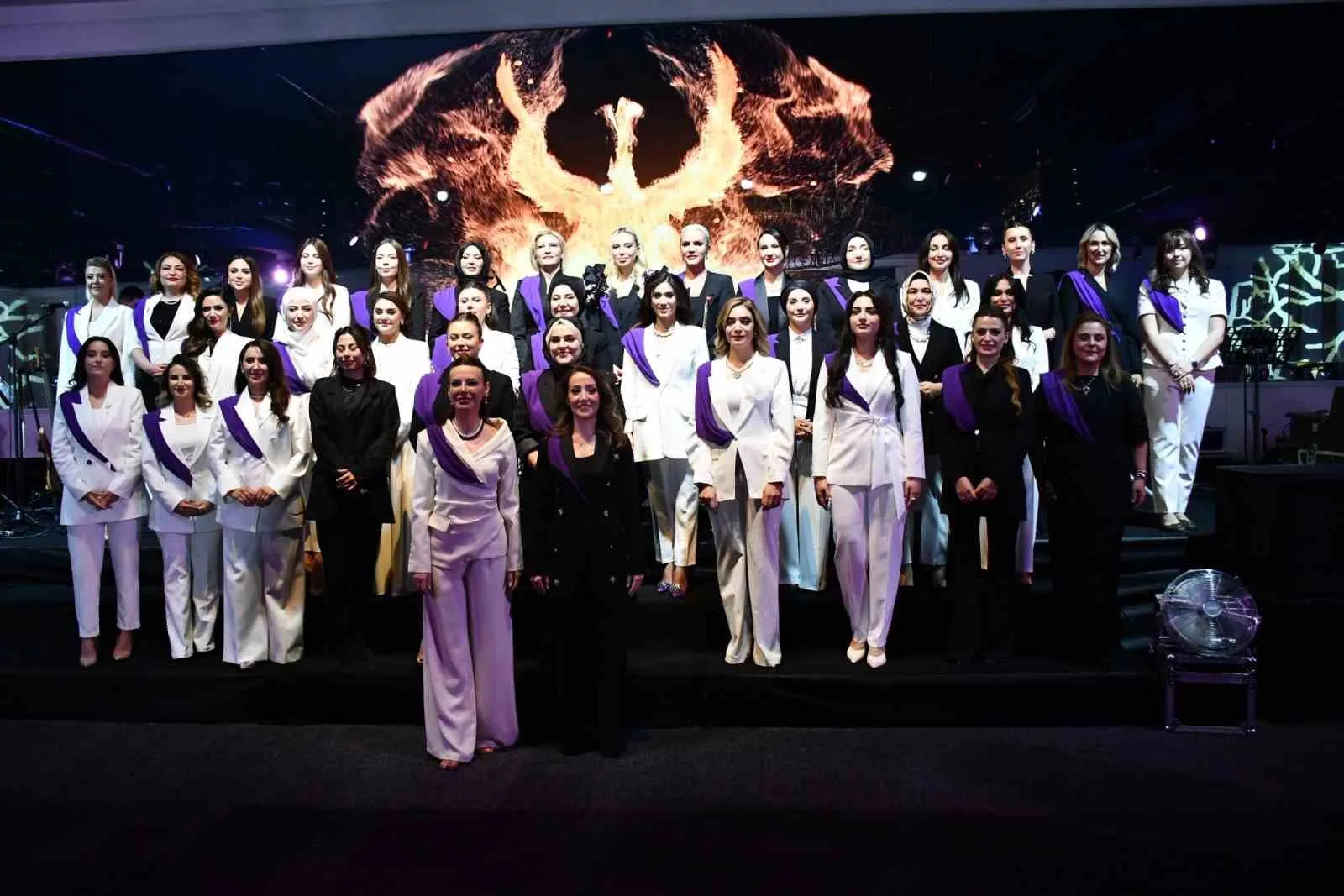 Değer Katan Girişimci Kadınlar Derneği tarafından çıkartılan ‘Değer Katan Dergisi’nin