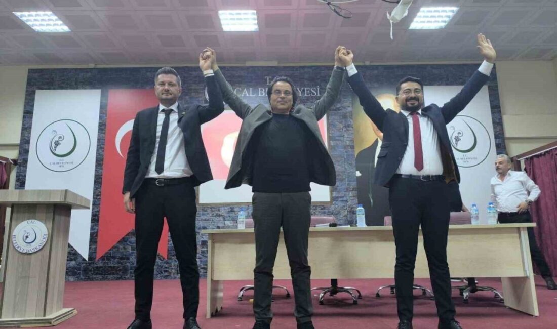 Cumhuriyet Halk Partisi (CHP) Çal İlçe Kongresinde il yönetimi ve