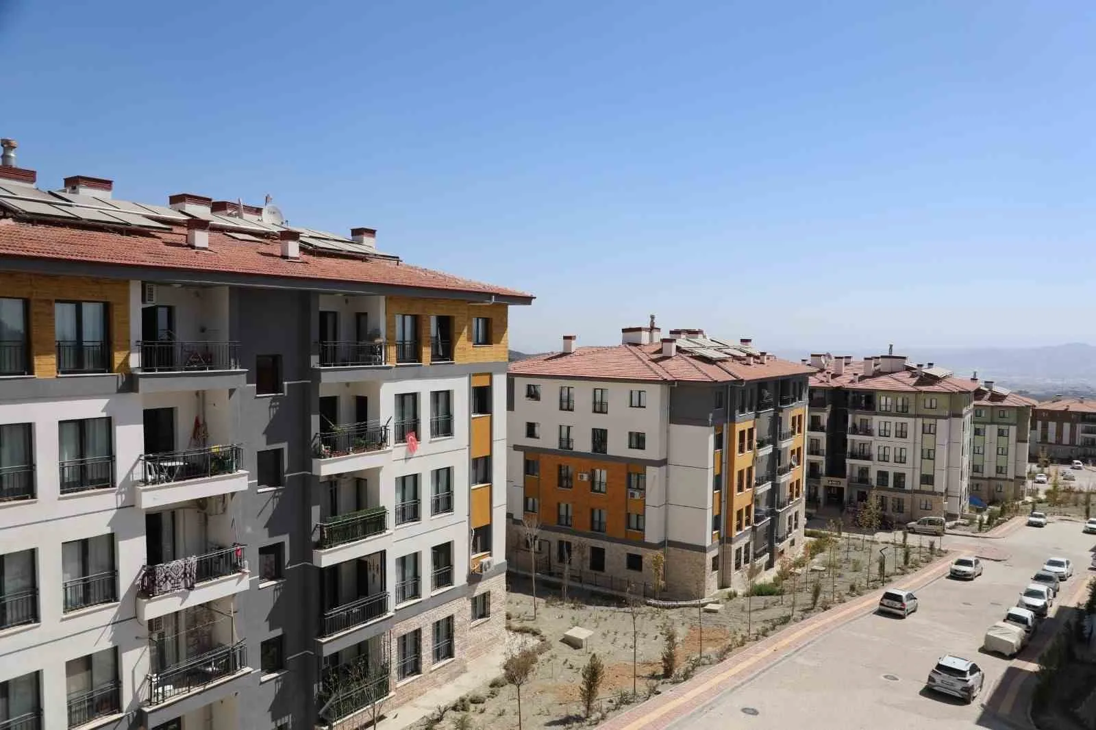 Hatay’da depremde evleri yıkılan afetzede aile, Çevre, Şehircilik ve İklim