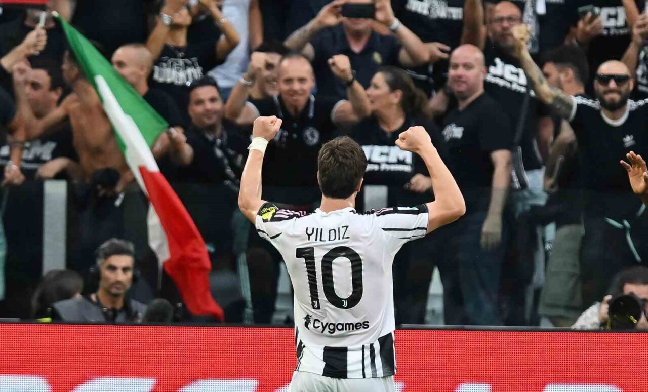 İtalya’nın en önemli derbilerinden olan Juventus-Inter karşılaşmasına milli futbolcular Kenan