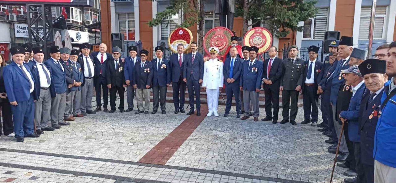 Devrek ilçesinde Gaziler Günü protokol ve diğer davetlilerin katılımı ile