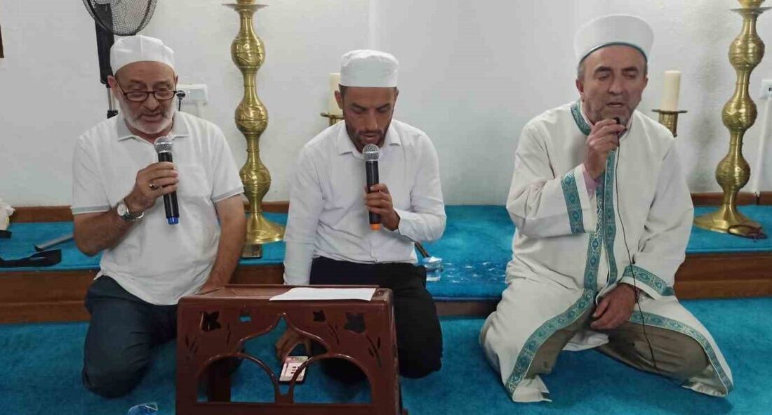 Devrek’te Mevlid Kandili vatandaşlar tarafından coşku ile kutlandı. Zonguldak’ın Devrek