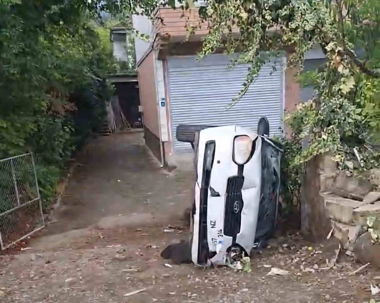 Zonguldak’ın Devrek ilçesine bağlı Çaydeğirmeni Beldesinde meydana gelen trafik kazasında