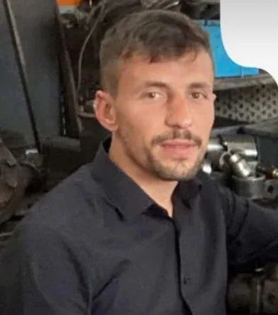 Kütahya’nın Aslanapa ilçesinde pikabın tarlaya devrilmesi sonucu meydana gelen trafik