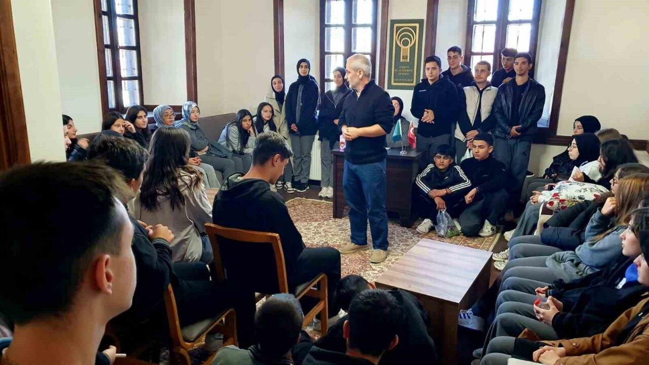 Nurettin Topçu Sosyal Bilimler Lisesi, 11 yıldır kesintisiz sürdürdüğü geleneksel