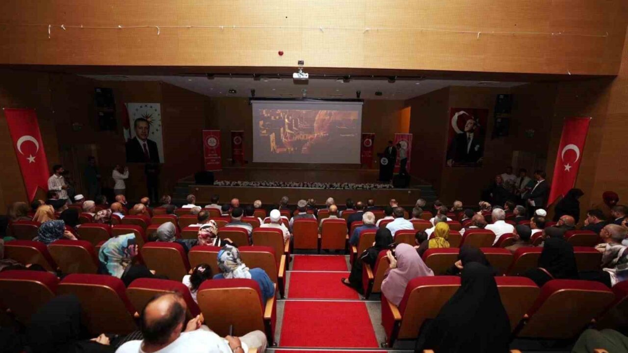 Dilovası Kaymakamlığı ve Dilovası Belediyesi iş birliğiyle düzenlenen Mevlid-i Nebi