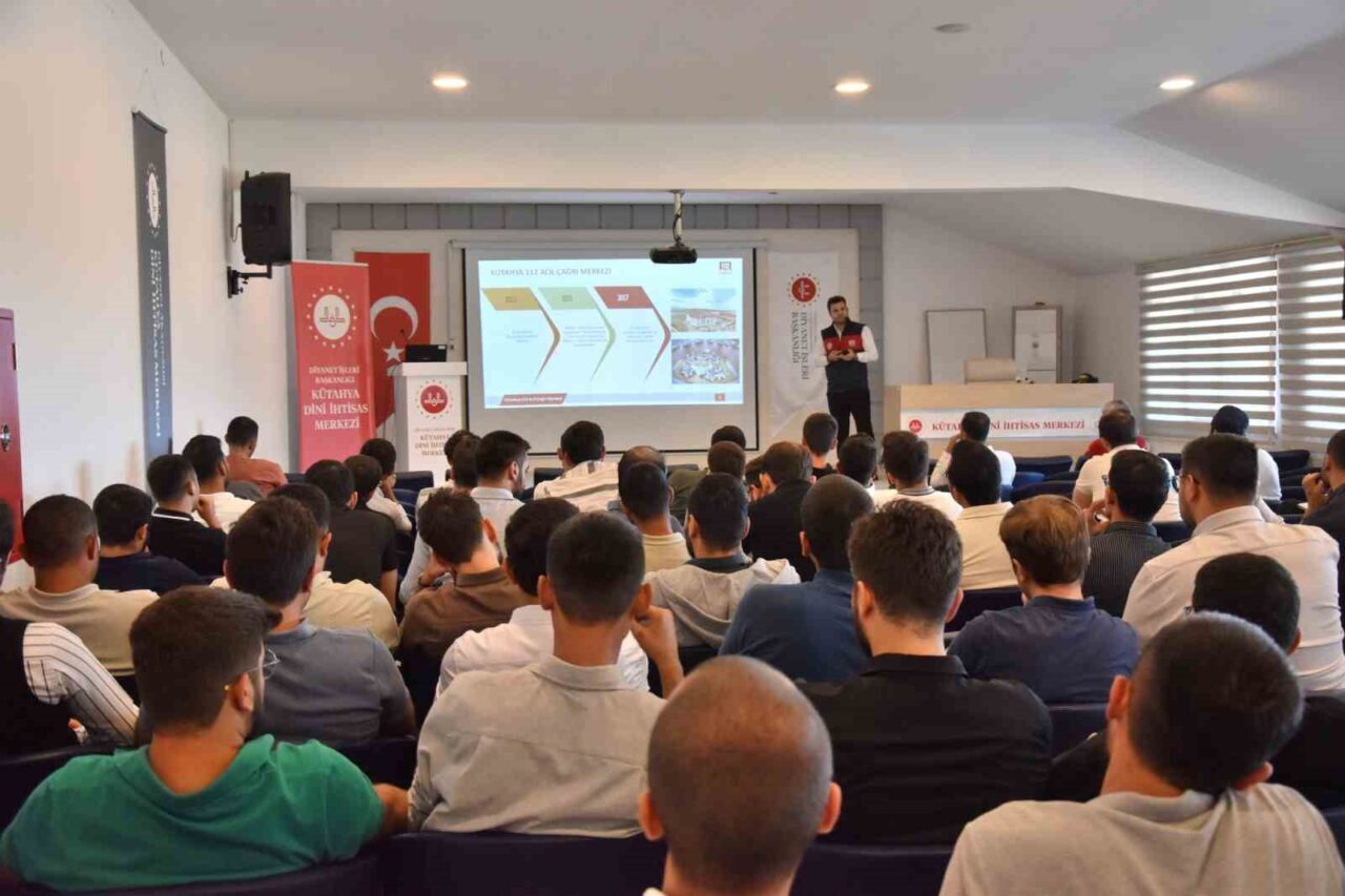 Kütahya Dini İhtisas Merkezi’nde din görevlisi adaylarına yönelik ’112 Acil