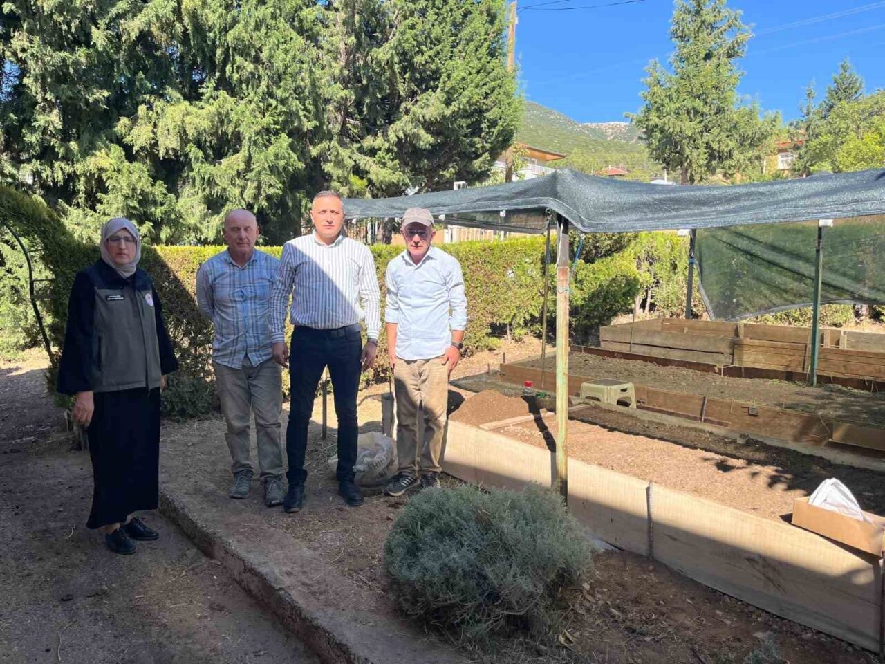 Afyonkarahisar’ın Dinar ilçesinde alternatif ürün çeşitliliğini artırmaya yönelik çalışmalar çerçevesinde