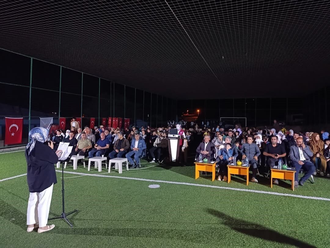 Ağrı’nın Diyadin ilçesinde Gençlik Merkezi tarafından düzenlenen kültürel etkinlikler tüm