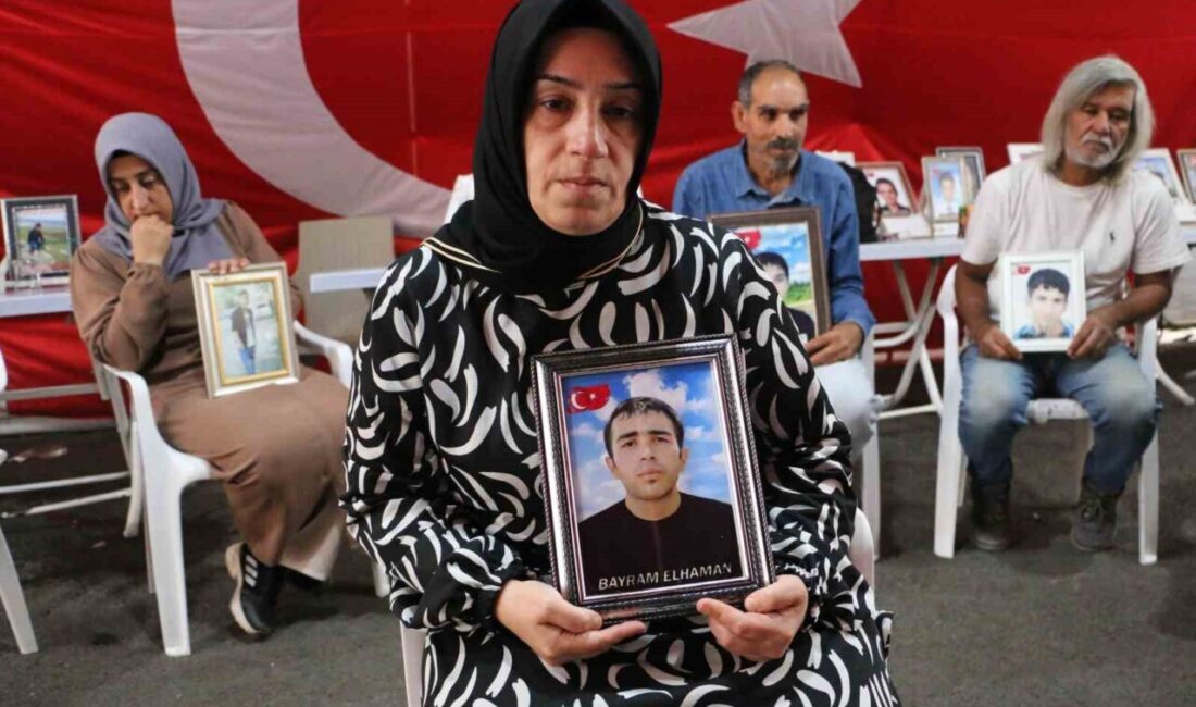 Diyarbakır anneleri, evlatlarından gelecek müjdeli bir haberi almak için 7