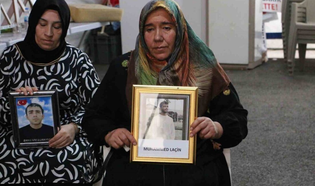 Diyarbakır annelerinin eski HDP il binası önünde 7 yıl önce