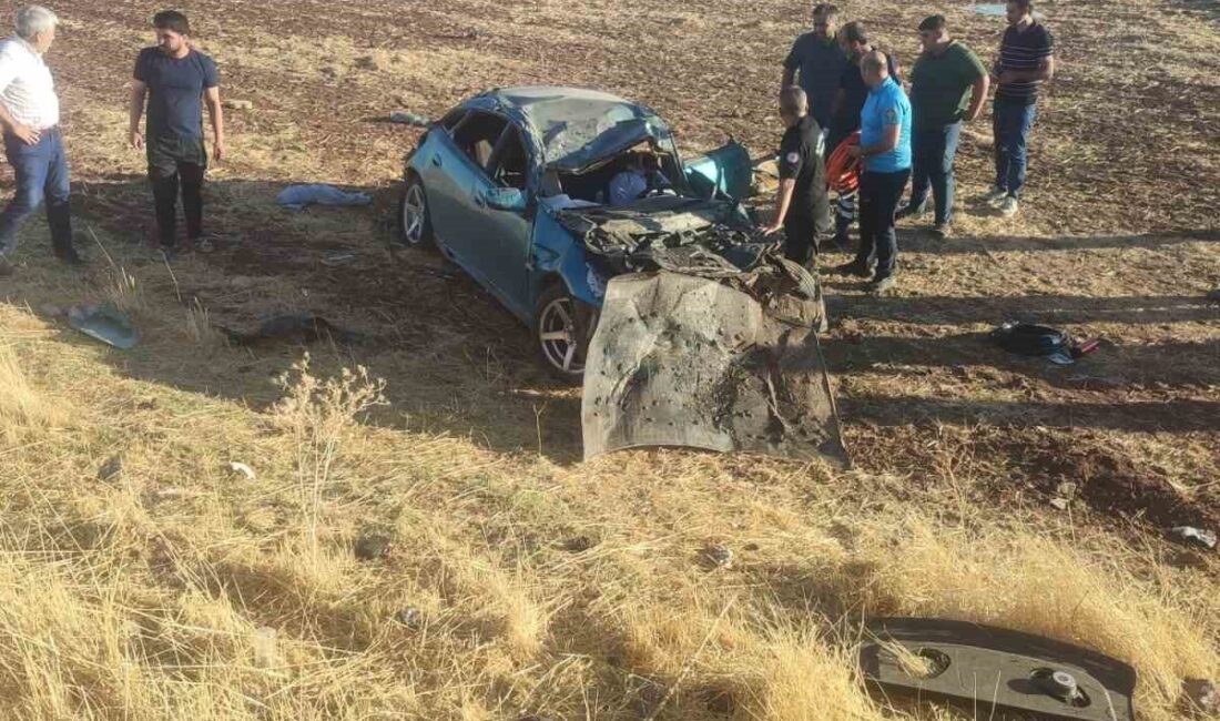 Diyarbakır’ın Ergani ilçesinde otomobilin şarampole devrilmesi sonucu meydana gelen trafik