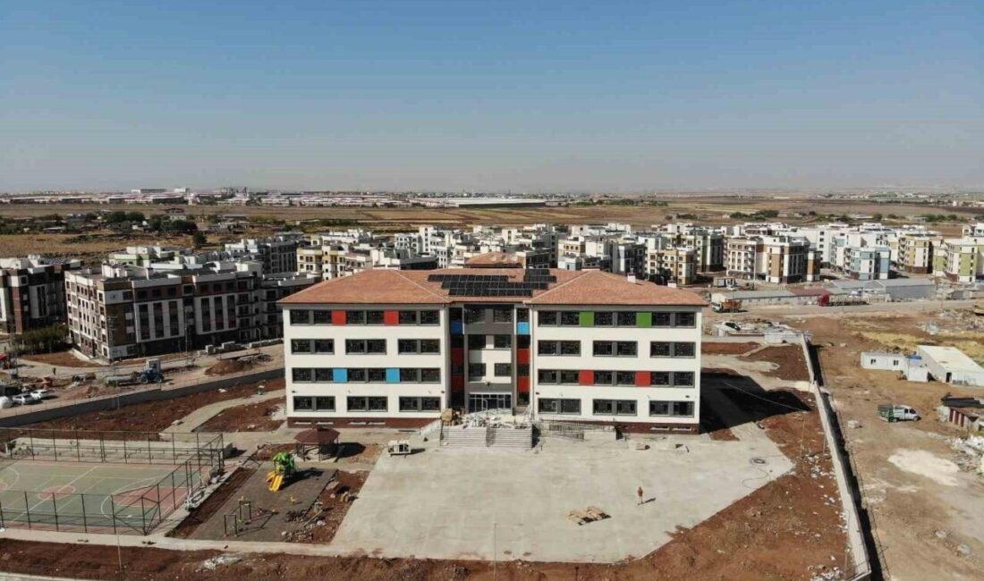 Diyarbakır Milli Eğitim Müdürü Salih Sadoğlu, kentteki okullarda 225 milyon