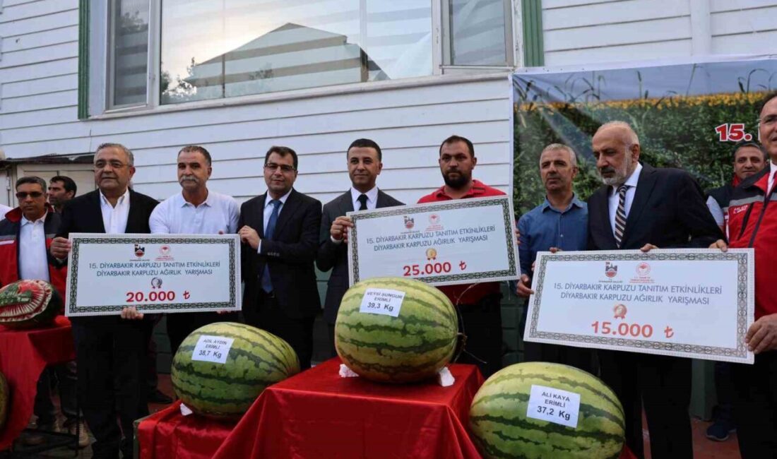 Diyarbakır’da “15. Diyarbakır Karpuzu Tanıtım Etkinlikleri” düzenlendi. Karpuz ağırlık yarışmasında
