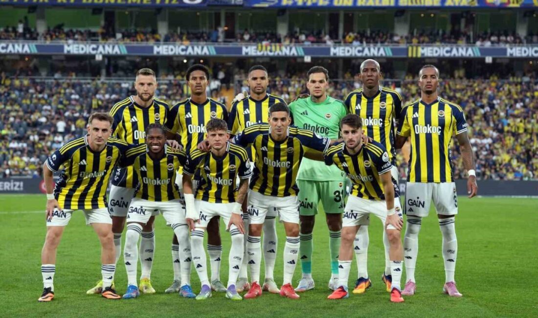 Fenerbahçe, Trabzonspor karşısına yeni teknik direktörü Domenico Tedesco yönetiminde çıktı.