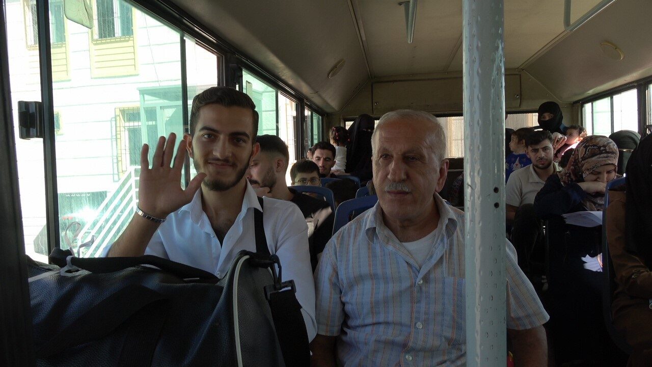 Esad rejiminin sona ermesinin ardından yaklaşık 9 aydır süren gönüllü