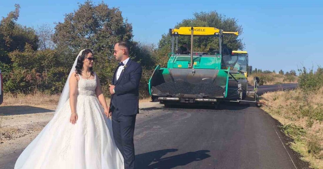 Çanakkale’de bir çift, damadın operatör olarak çalıştığı sıcak asfalt dökme