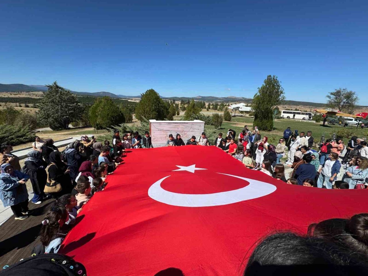 Dumlupınar ileçsinde, Kütahya Vakıflar Bölge Müdürlüğü koordinesinde Valide Sultan Kethüdası