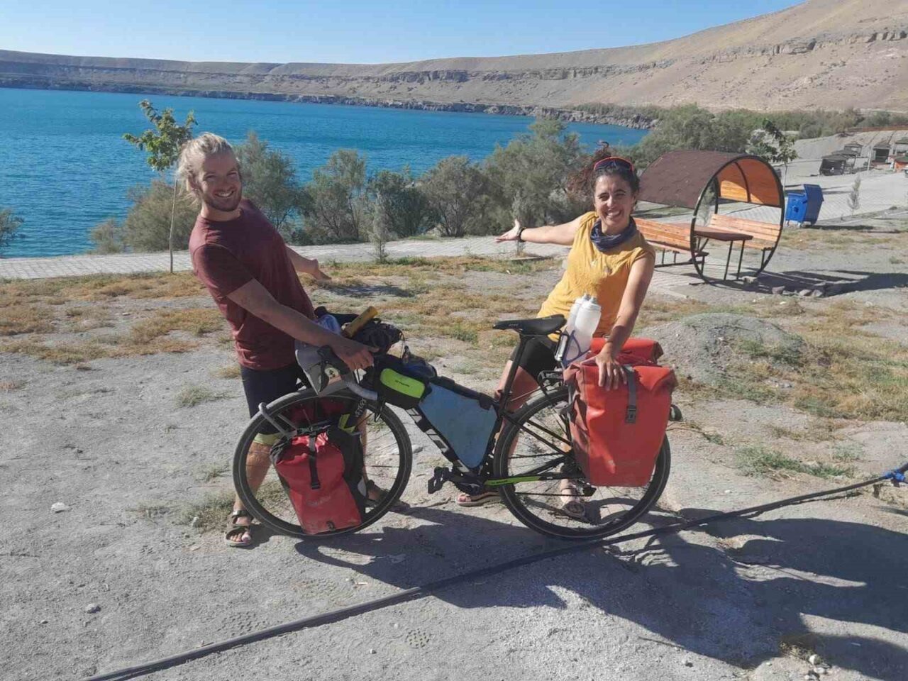 Bisikletleriyle dünya turuna çıkan Fransız çift, Türkiye turu kapsamında Konya’nın