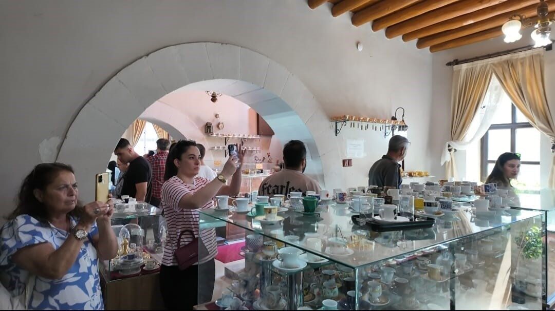 Dünya’da sadece Elazığ’da olan ‘Kahve Fincanı’ Müzesinde 9 bine yakın