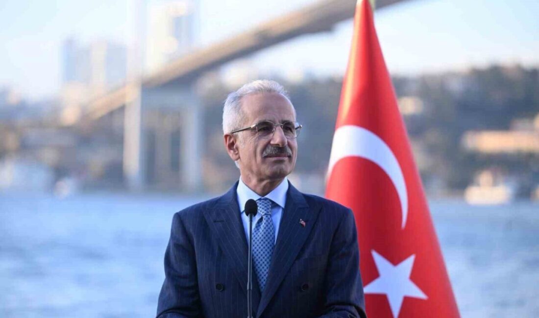 Ulaştırma ve Altyapı Bakanı Abdulkadir Uraloğlu, dünyanın en fazla konteyner