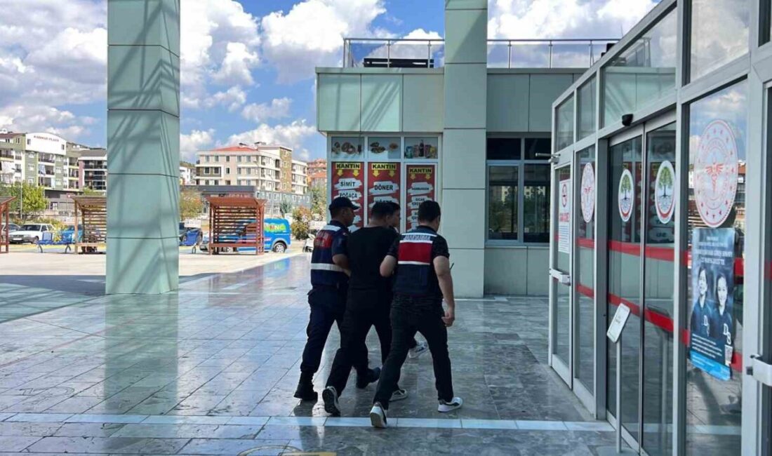 Burdur’un Bucak ilçesinde şerit değiştirirken başka araca sürten araç sürücüsüne,