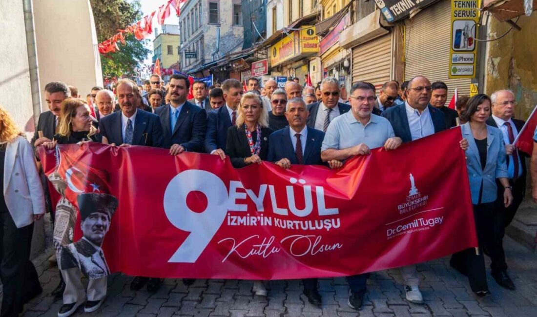 İzmir’in düşman işgalinden kurtuluşunun 103. yıl dönümü kutlamaları ‘Zafer Yürüyüşü’
