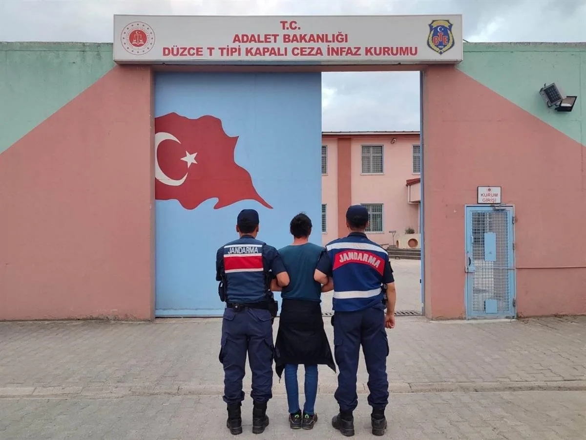 DÜZCE(İHA) – Düzce’de güvenlik güçleri tarafından yapılan denetimlerde 28 bin