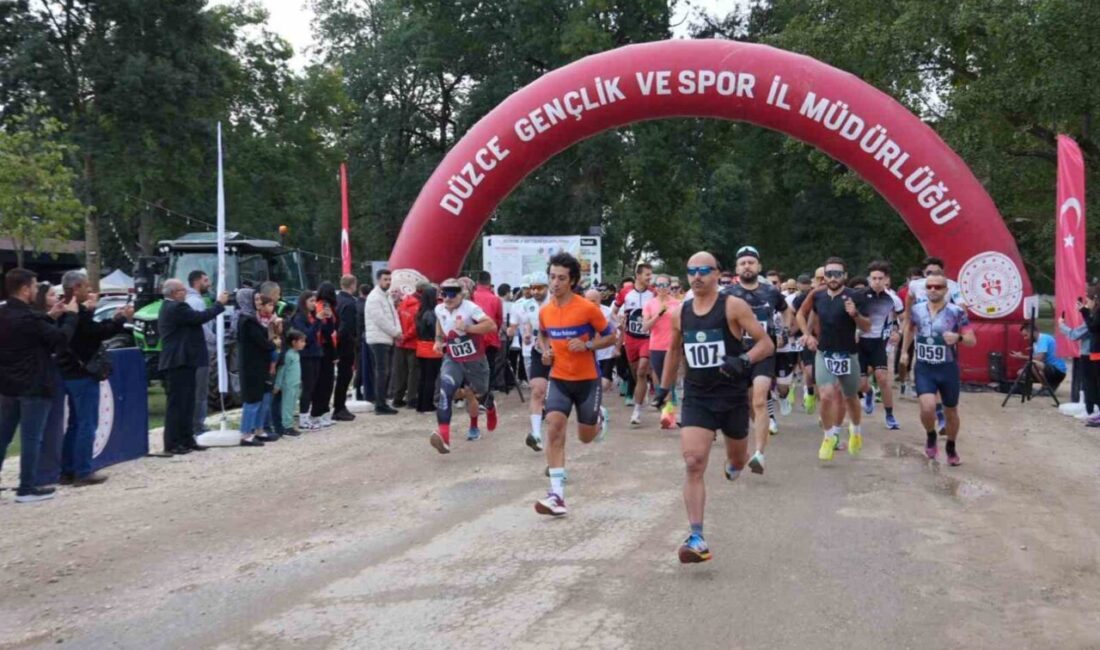 Düzce’de 25 şehirden 250 sporcunun katıldığı Efteni Duatlonu düzenlendi. Düzce’nin