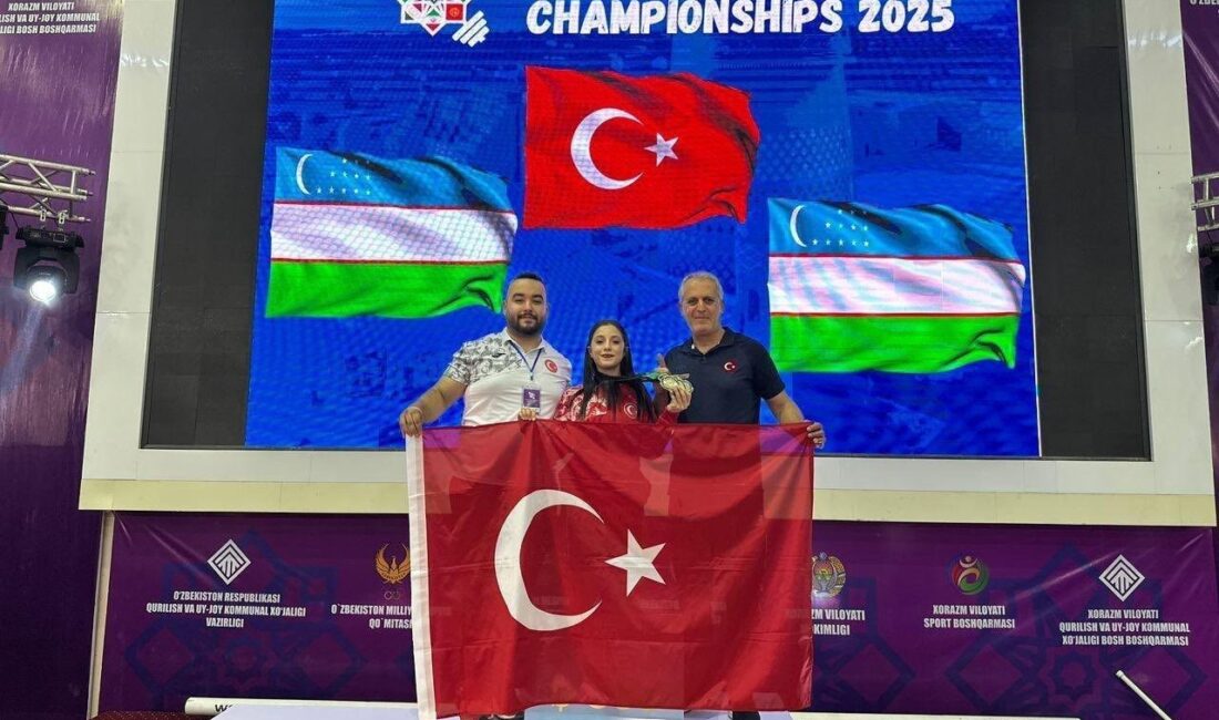 Düzceli milli halterci Şevval İnce, Özbekistan’da düzenlenen 17 Yaş Altı