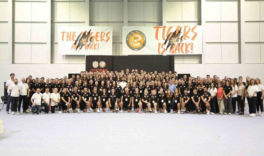 Eczacıbaşı Spor Kulübü’nün ev sahipliğinde gerçekleşen “Geleceğe Smaç Buluşmaları”, Eczacıbaşı’nın