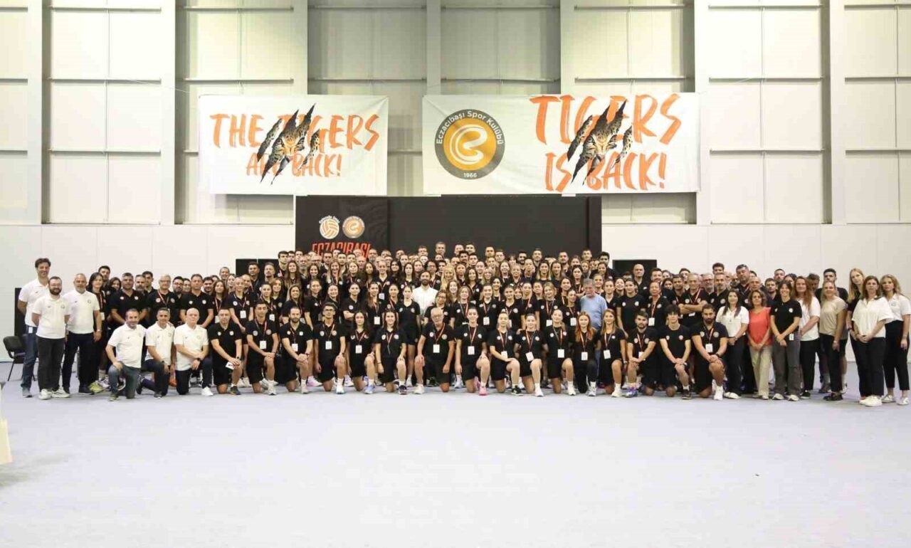 Eczacıbaşı Spor Kulübü’nün ev sahipliğinde gerçekleşen “Geleceğe Smaç Buluşmaları”, Eczacıbaşı’nın