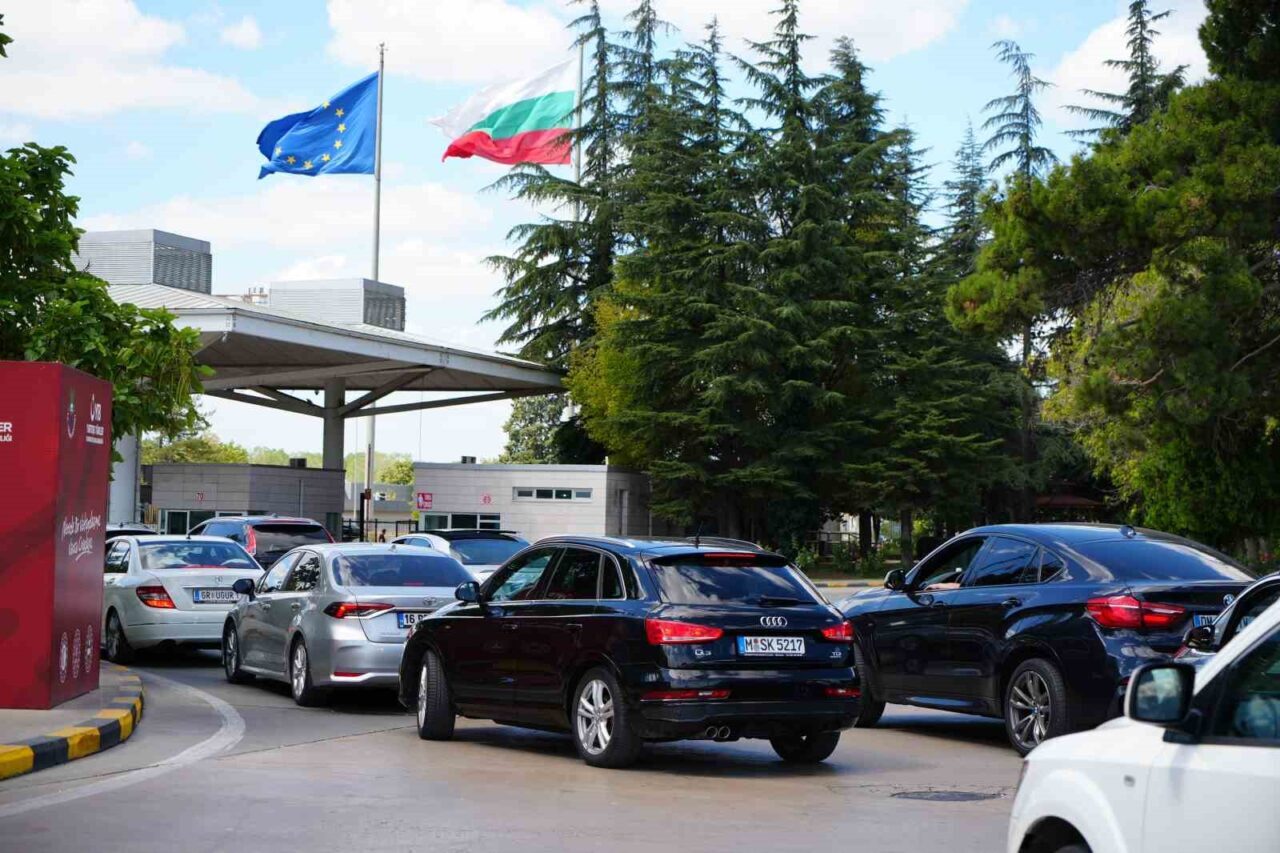 Edirne Valisi Yunus Sezer, gurbetçi sezonunun yoğun geçtiğini belirterek, 22