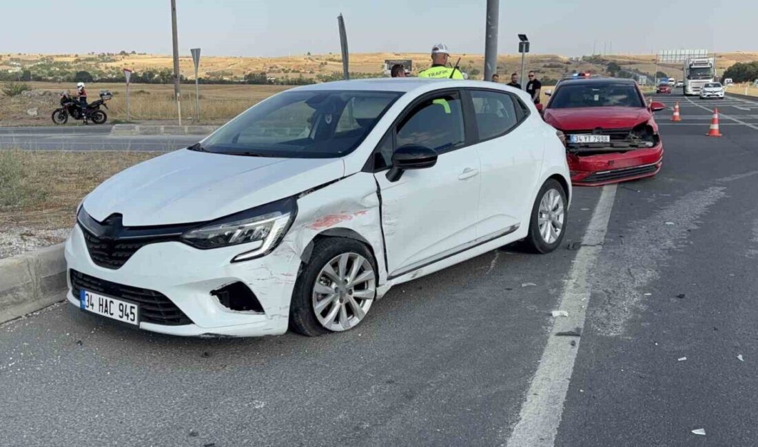 Edirne’de iki otomobilin çarpışması sonucu meydana gelen trafik kazasında 1
