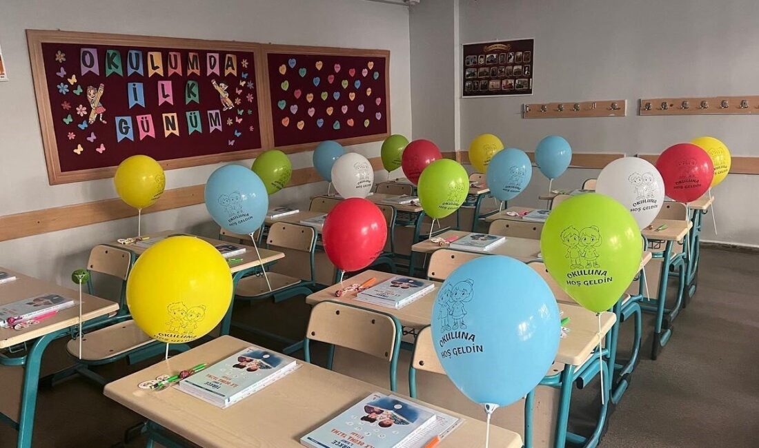 Yeni eğitim öğretim dönemi kapsamında Aydın’ın Efeler ilçesine gönderilen ücretsiz