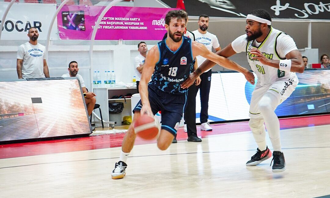 Türkiye Sigorta Basketbol Süper Ligi’nde mücadele eden Türk Telekom ile
