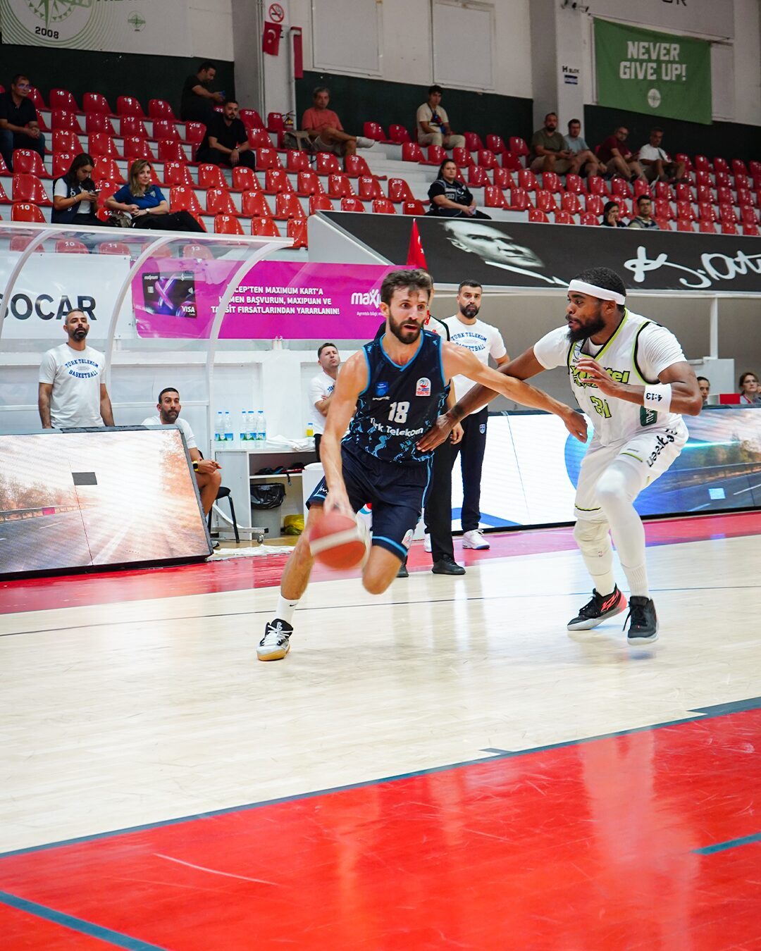 Türkiye Sigorta Basketbol Süper Ligi’nde mücadele eden Türk Telekom ile