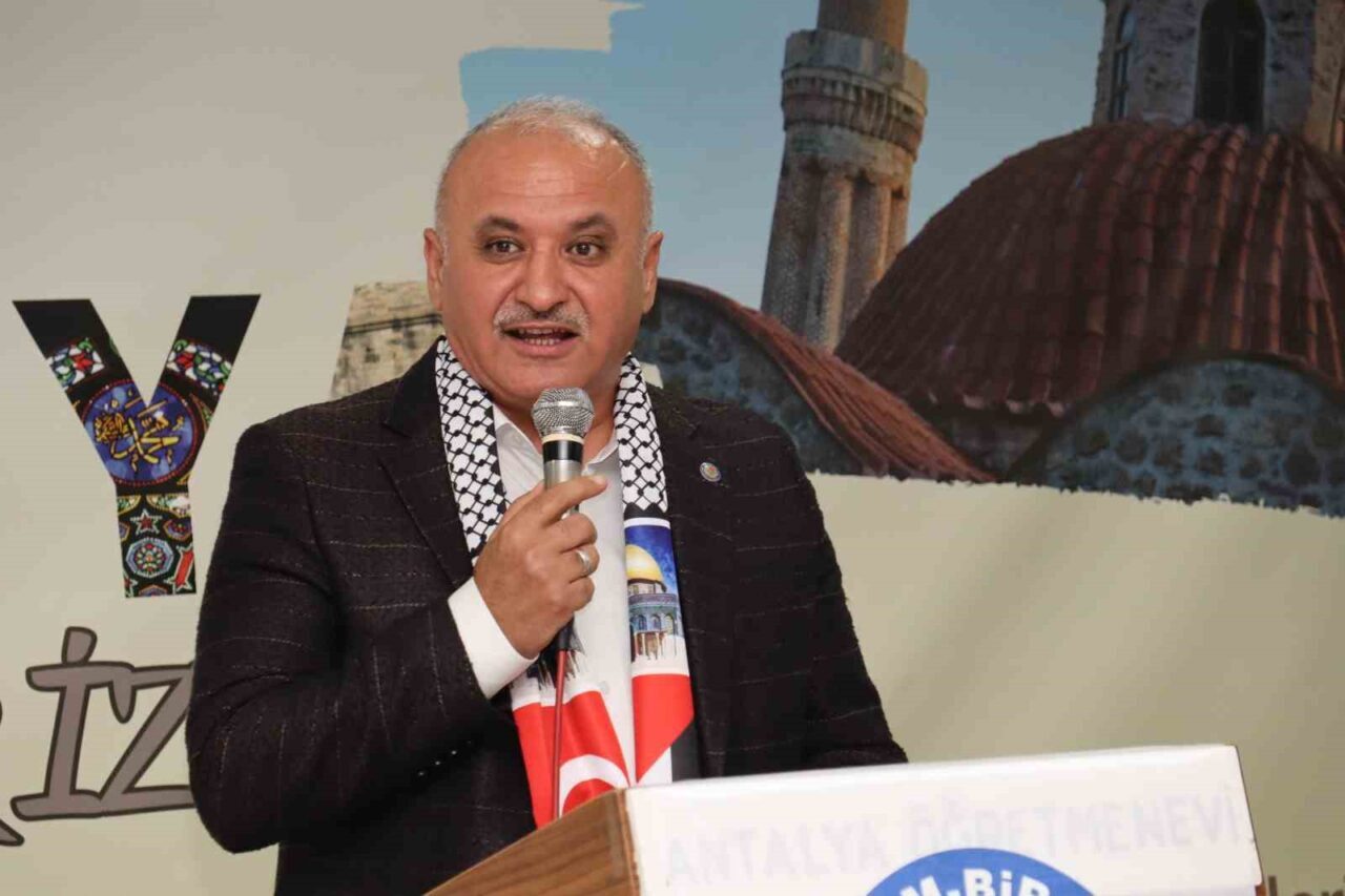 Memur Sen Antalya Temsilcisi ve Eğitim-Bir-Sen Şube Başkanı Eyüp Bülent