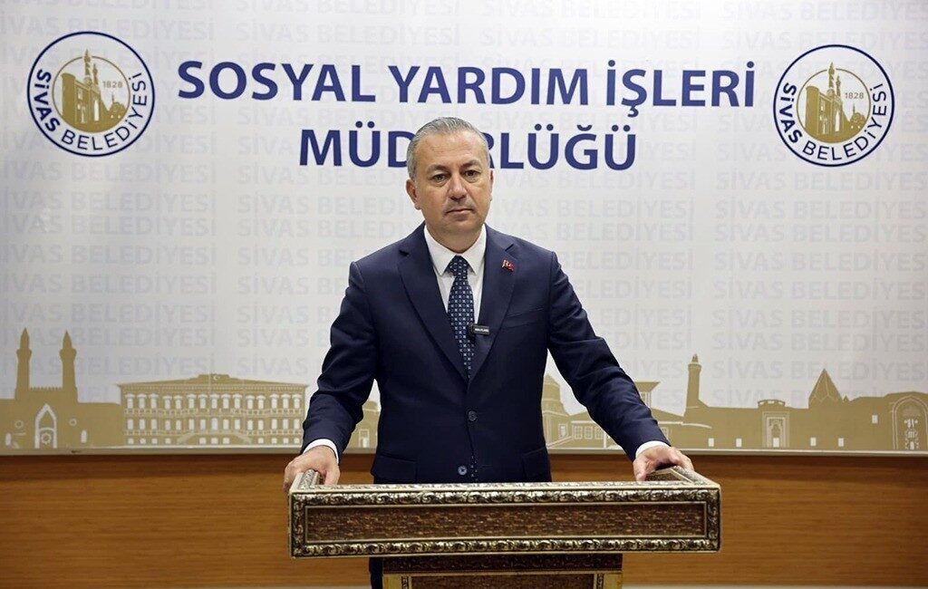 Sivas Belediyesi tarafından kentteki ihtiyaç sahibi ailelerin üniversite öğrenimi gören