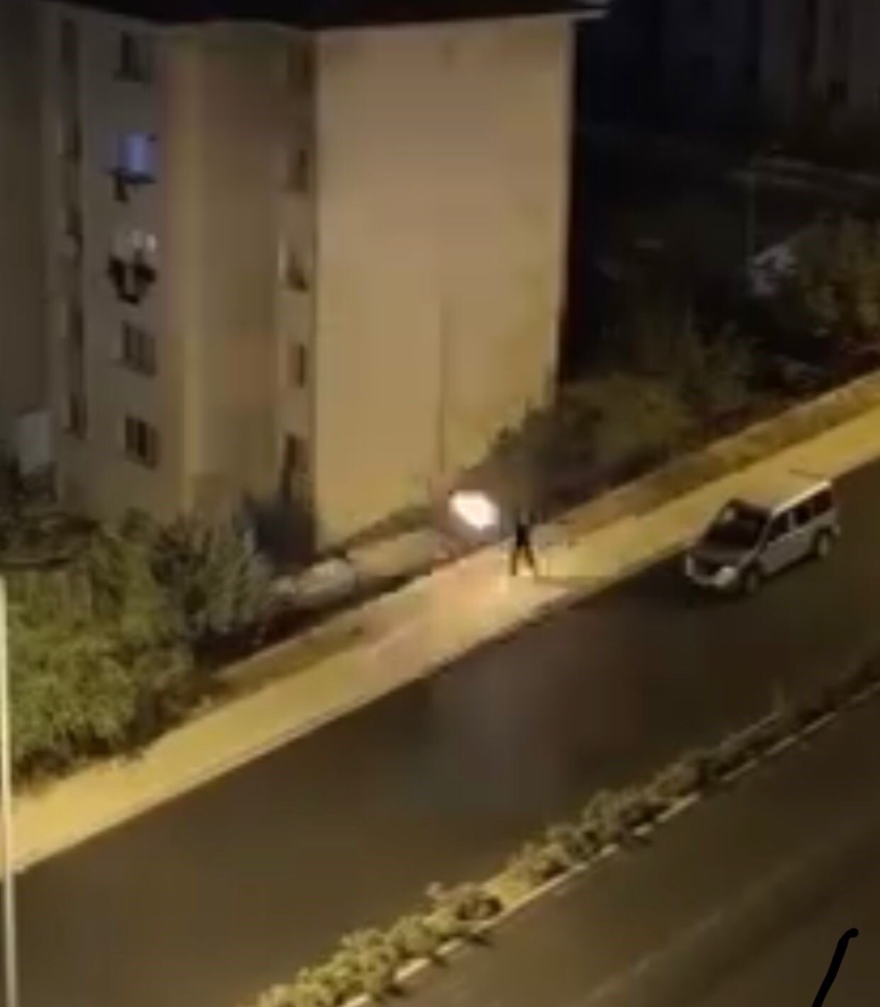 Elazığ’da eve pompalı tüfekle ateş açılması sonucu 1 kişinin yaralandığı