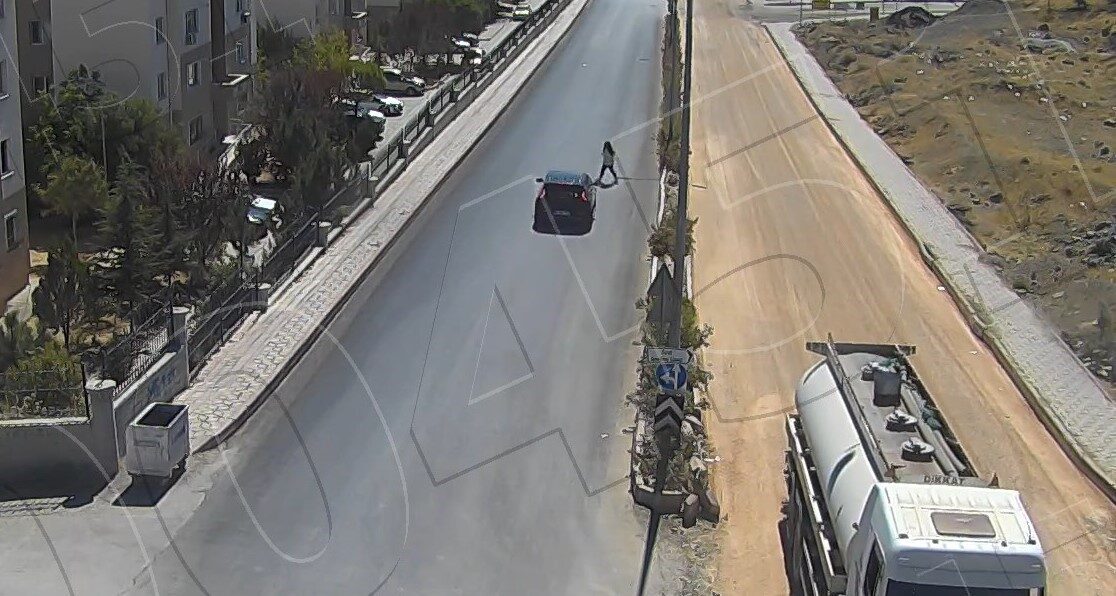 Elazığ’da 19 gün önce otomobilin çarpması sonucu ağır yaralanan kadının