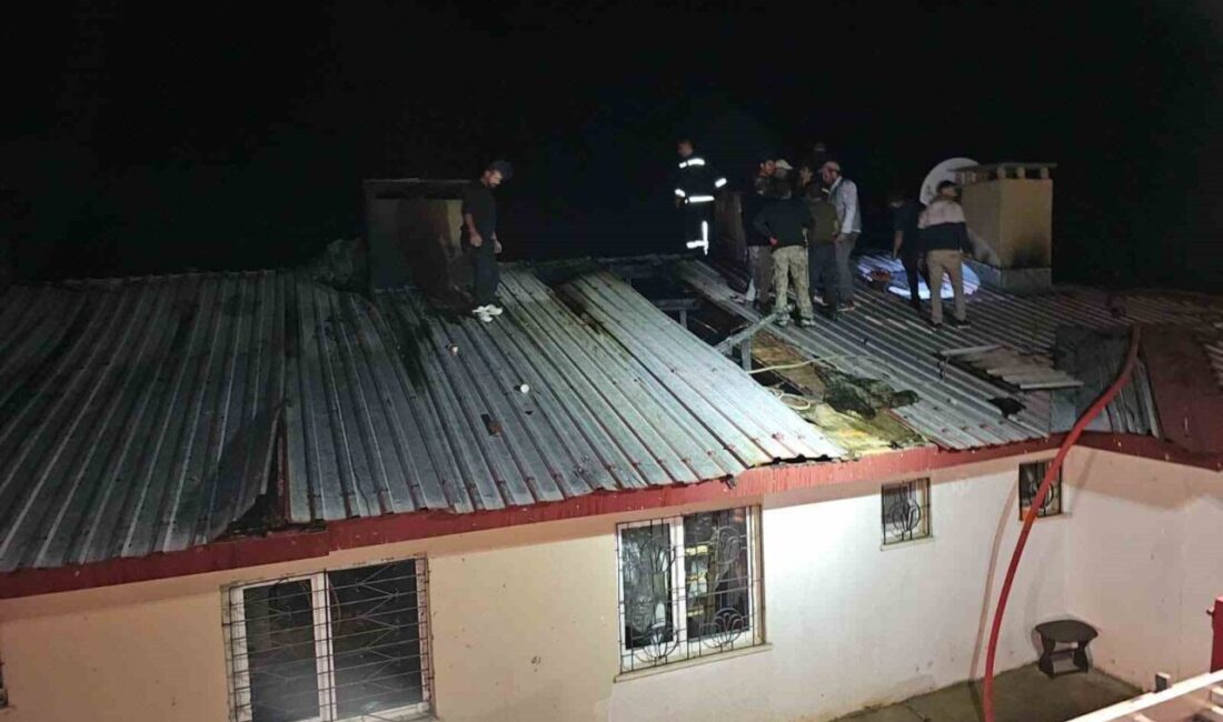 Elazığ’ın Kovancılar ilçesinde çıkan ev yangınında 3 kişi dumandan etkilendi.